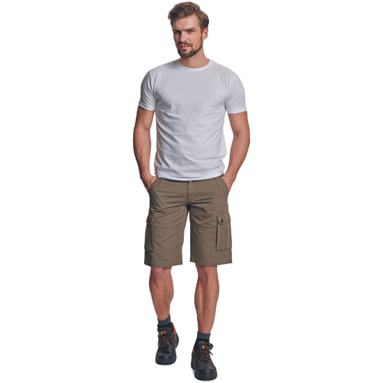 8949715959838-03100013_CHENA_shorts_olive_model_CERVA UNOR DEN3_8585_DESIGNUJ.tif.png